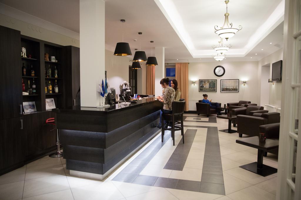 Hotell Wesenbergh Rakvere Exterior foto